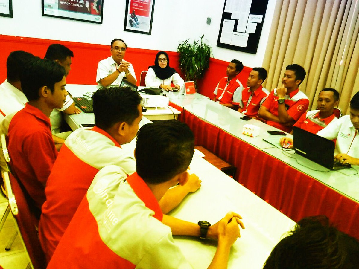 FdaKandatel's tweet photo. #TelkomFuntastic5 #BRIGHTTR5 #JRTREG5 Koordinasi dengan tim Canv dan Sales Datel Banyuwangi @parwi66  @_funtastic5_ https://t.co/2nNRGgvheS