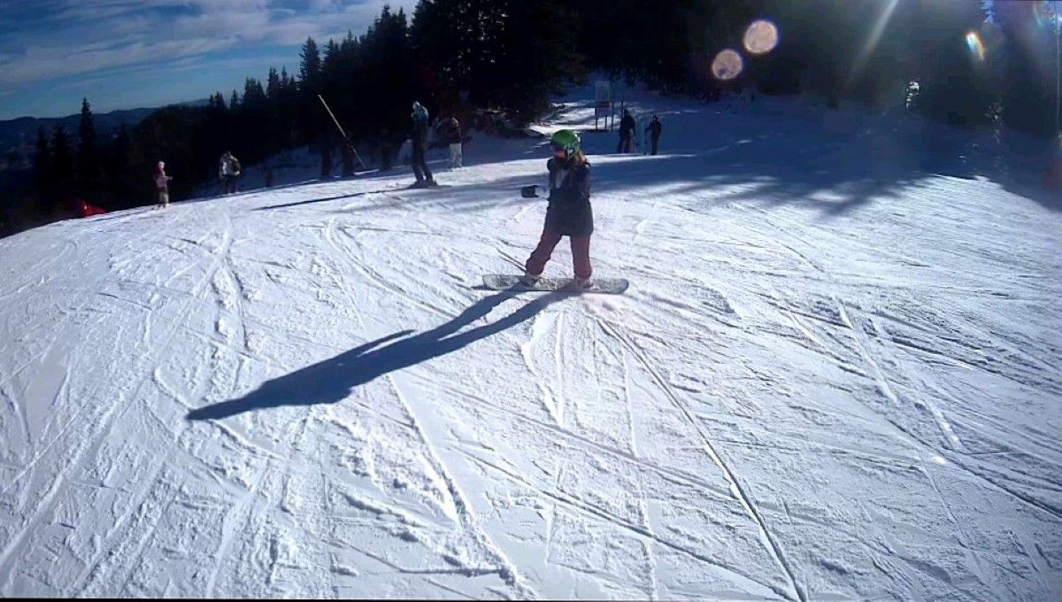 sunandsany's tweet photo. Откриване на сноуборд сезона в Пампорово https://t.co/38CBIGNwy4 #bulgaria #snowboarding @SkiJacobs https://t.co/AFkj8aK0ML