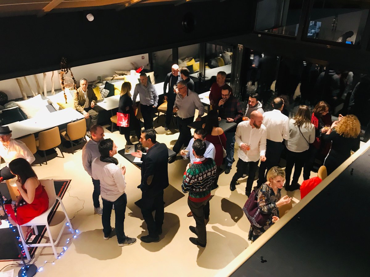 Jeudi dernier les équipes Seres Technologies se sont retrouvées pour un moment de partage et de fêtes à l'approche de Noël ! 🎅🎄
Merci à tous pour votre présence et votre bonne humeur !
#repasdenoël #serestechnologies #teamwork #cohesion #équipe #christmasparty #musicgroup