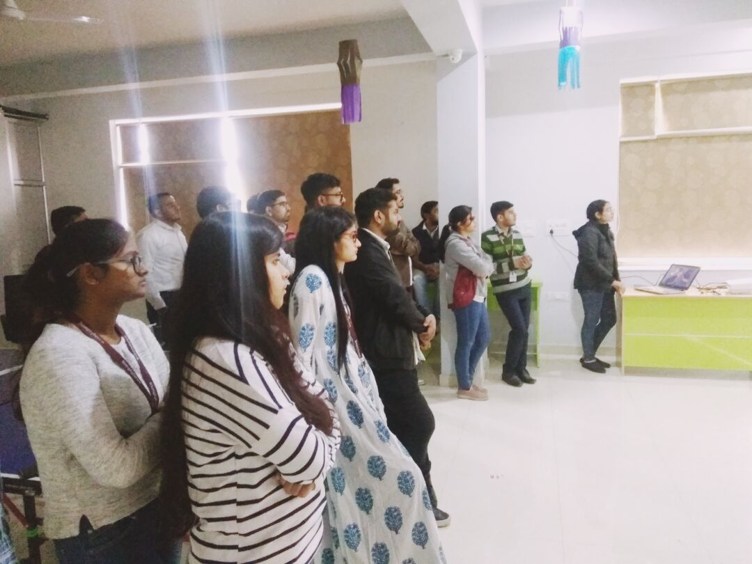 Serendipity__c's tweet photo. Amazing session presented by Miss. Aditi Mathur on "Microelectronic pills". Thanks, everyone for joining. ⚡️⚡️⚡️🌠🌠🌠⭐️🎈🎈🎈
#Simplyforce @Simplyforce @abhinav_rs @RajeevJain16 @garhwal16 @VIJAYKUMAWAT_16 @romesh_kumar816 @sharadsonii @SharmaBhawani @AbhiMishra24 @piyucoool https://t.co/nA5iJYhkZw