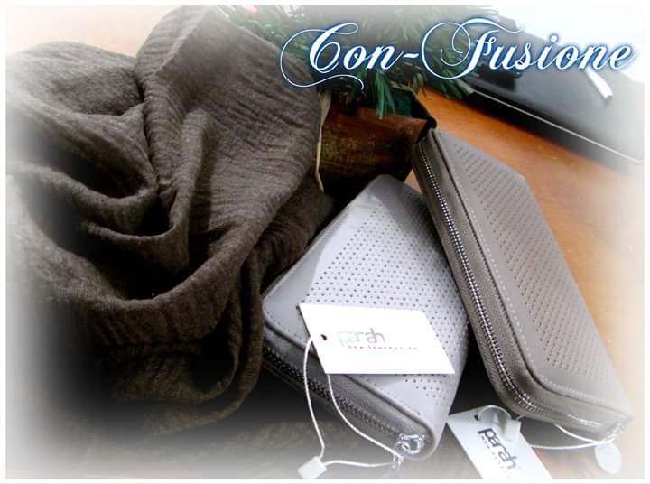 CFusione's tweet image. Vuoi fare un regalo per Natale? 
Spprofitta della nostra offerta Natalizia! 
Una bellissima Pasmina Pareo + Portafoglio a soli 50€ invece di 60€!