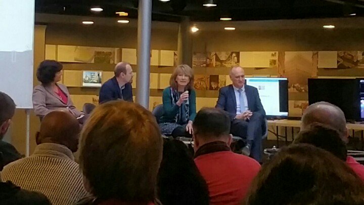 LECLERCJEANLUC's tweet image. #Dsin @paris #DRH
Veronique Pelletier parle de l'assistance informatique de proximité Projet ambitieux et d'envergure :  Sujet prioritaire de la direction ... 
locaux 
ressources humaines 
risques professionnels ... 
et reconversion ...
et communication ciblée