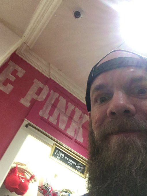 Eat Pink? yes please @AzureSkye18 my #nomnom “I can #eat a #peach for #hours @VictoriasSecret #beardedvillans