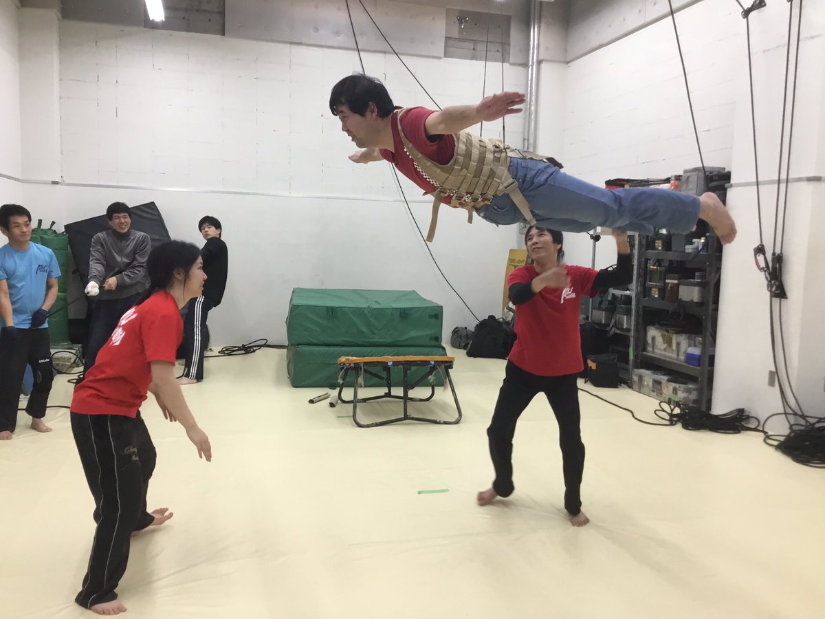 横山 誠 V Tvittere 昨日 ワイヤーアクション体験 参加された方々誠にありがとうございました 今回も盛況でした もっと色々な方に楽しんでもらいたく またゲーム技大会とか牙狼再現とか開催すると思います その時は是非皆様ご参加下さい c 牙狼 東京喰種