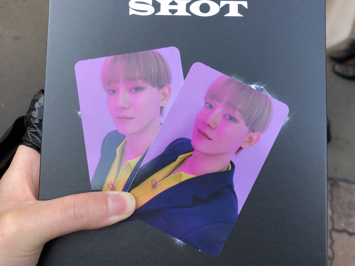 pcy__610494's tweet photo. EXO LOVE SHOT トレカ 交換

【譲】チェン ジョンデ

【求】チャニョル

郵便、又は本日新大久保手渡し希望です！！！

#EXOトレカ交換 https://t.co/Occz1uqPTJ
