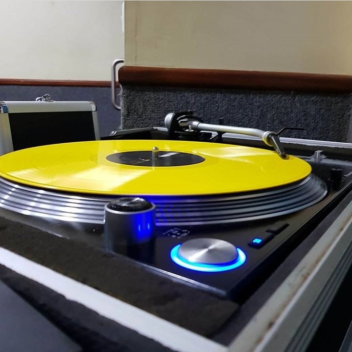 CollegeDj tweet picture