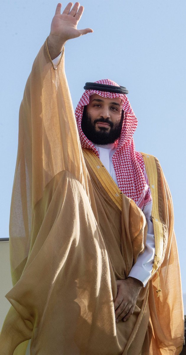 #مجلس_الشيوخ_الامريكي

" مجلس خنازير " ماهو مجلس شيوخ 
ماهمنا ... لو تواصوا تحت  "رجلينا"

تجمعت بين "مرتزقة وزبالين ودلوخ "
تهجد كلاب المجازر  .. ما تجارينا 

بكره يجيك الخبر من "راس مطنوخ"
دام "ابوسلمان " عايش ما احدٍ بقاوينا 

#فهد_الرشيدي