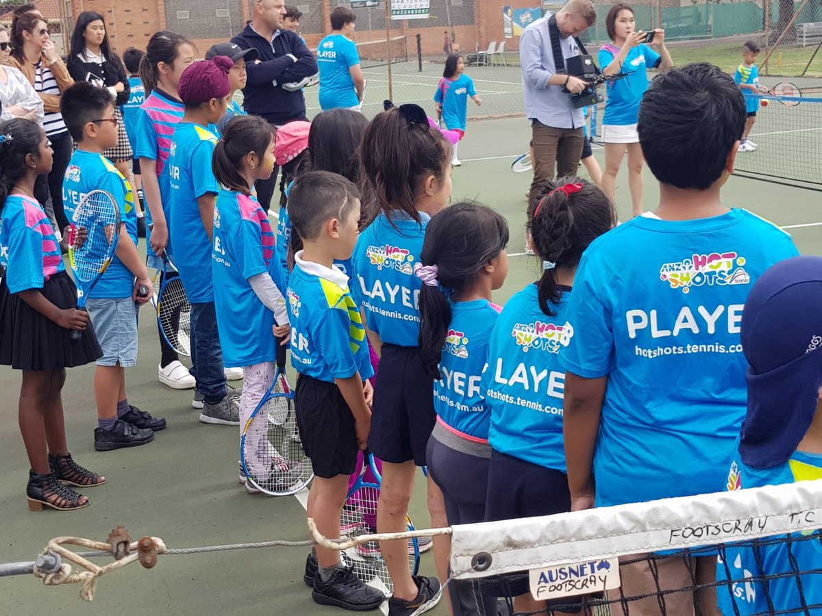 What a great afternoon awarding an ANZ Tennis Hotshots community grant to St Albans Tennis club with <a href="/Daria_gav/">Daria Saville</a>. Great to see how clubs like this bring the community together <a href="/ANZ_AU/">ANZ Australia</a> <a href="/TennisAustralia/">TennisAustralia</a>