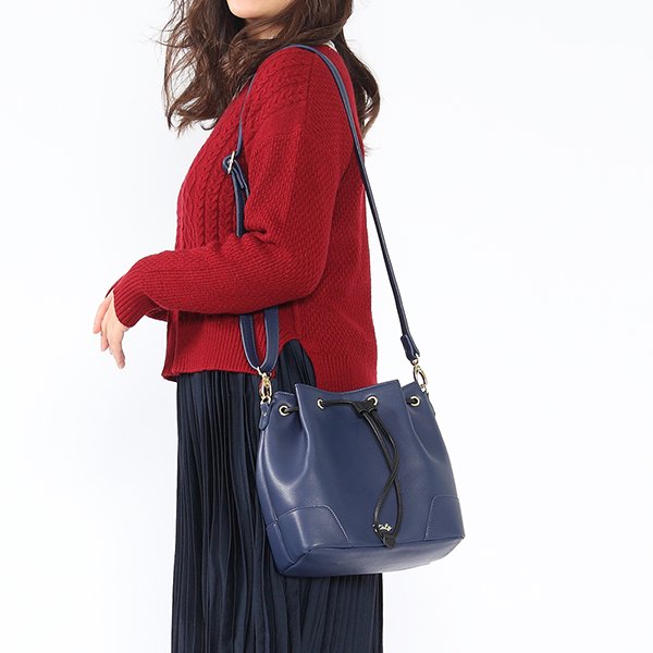 Supergroupies ヘタリア World Stars コラボアイテム初登場 イタリア ドイツ 日本 アメリカ イギリス フランス ロシア 中国をイメージしたバッグの大きさは身長を反映 あわせて使えるミニ財布も白旗をあげちゃう可愛さです ヘタリア