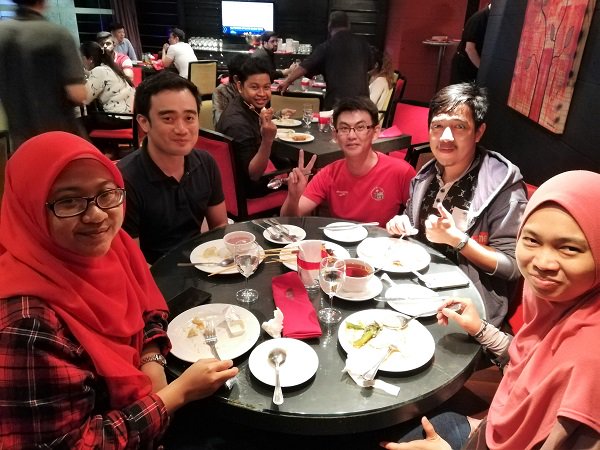 121advisor's tweet photo. Celebrating the Year 2018, it has been a wonderful year with the team. Good work guys! Let's thrive for more next year!
#121Advisor #yearend #team #dinner #celebration https://t.co/YNSDcfVYpp