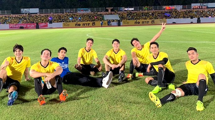 “โป๊ป” นำทีมขอบคุณ หลังยอดบริจาคบอลการกุศลทะลุ 6 ล้านบาท
http://www.ch3thailand.com/news/scoop/15360 …
#โป๊ปธนวรรธน์ #ก่อการดี #Ch3Thailand
