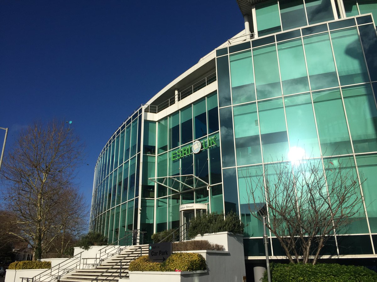 sa2000ltd's tweet image. ESRI UK Ltd head office cleaned up nicely when we provided their winter window clean a couple weeks back.#supervisionassured2000ltd #commercialwindowcleaning #windowcleaning #claddingcleaning #commercialcleaning #business we provide our services to #london #thehomecounties
