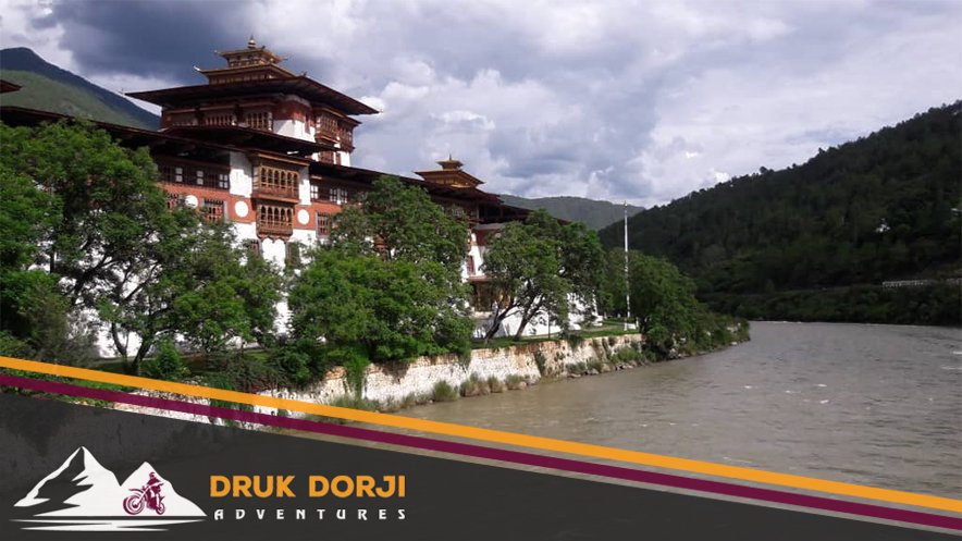 DrukDadventures's tweet photo. Happy 111th National Day  #Bhutan https://t.co/JOYqpKACTO
