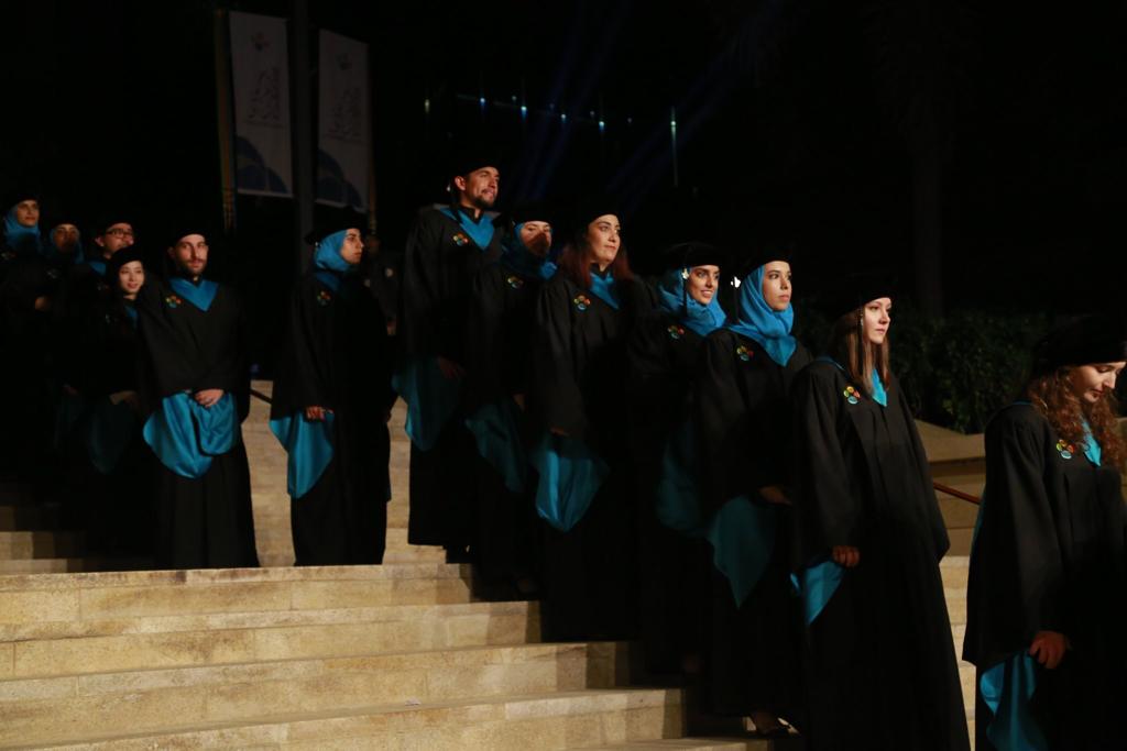 KAUST_NewsAR's tweet photo. لقطات من حفل تخرج الدفعة التاسعة في #كاوست - #KAUSTclass2018 https://t.co/bKOqA6V4ky