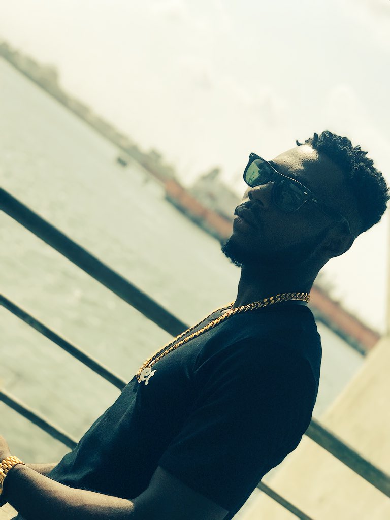 Shillz_TEX's tweet photo. Video shoot was lit!!!! Big shout out to everyone who came out. Lagos Island showed lotta love. 
#AjeStreet
#KnowShillzTex https://t.co/aWvkxuGpoH