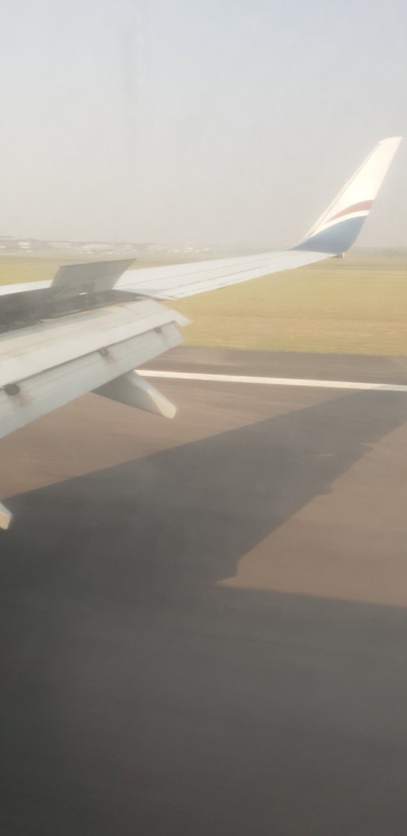 jwush's tweet photo. #Arik W730 #737NG #DNAA to #DNMM @ArikAir #hazy #hamattan #avgeeks #avgeek @MarkGrigg https://t.co/hhQUrNMkcN