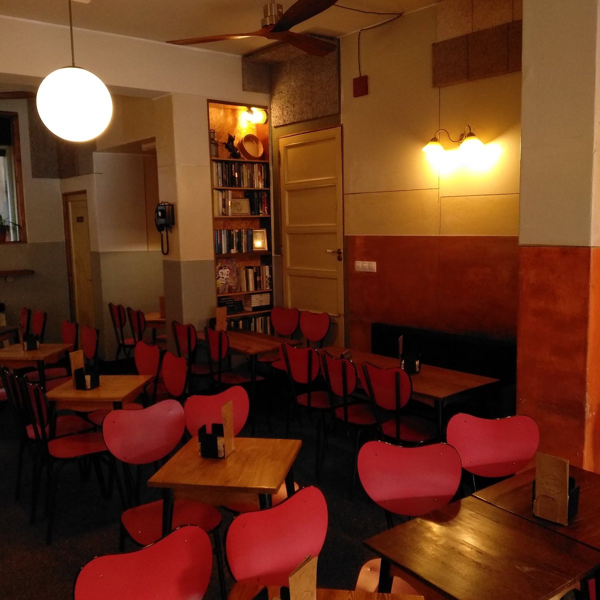Café Bar El Muelle tweet media