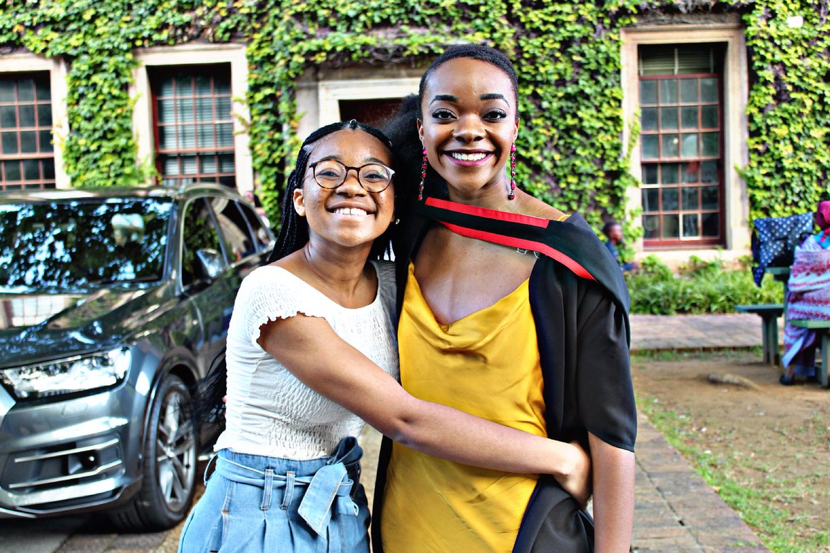 VernacNews's tweet photo. GALLERY: UCT Graduation, 14 Dec (1/4) #UCTGrad2018 https://t.co/MTu1mPLKsh