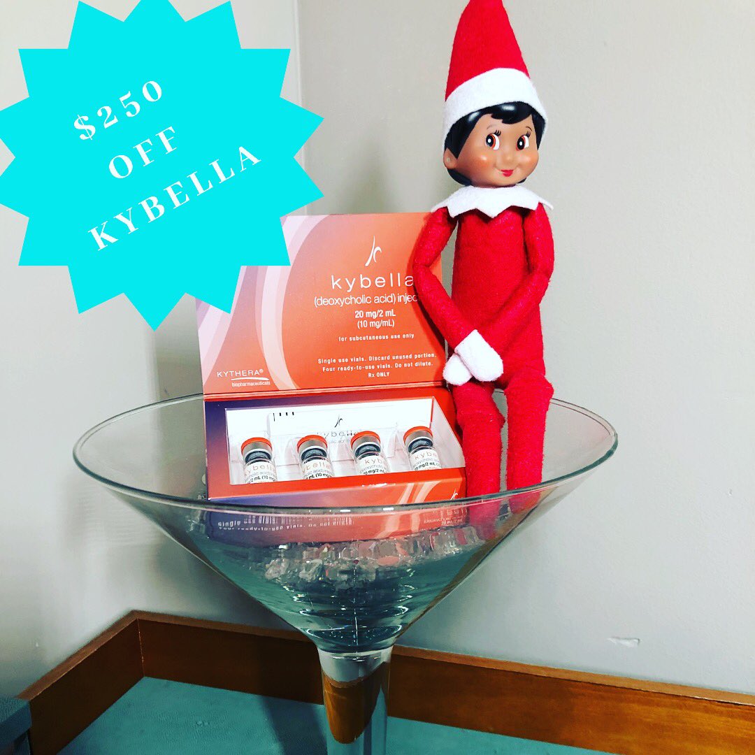 Double chins are cute on no one. That's why Regina is full of thanks for Kybella!  $250 OFF Kybella today!  
#therealspakc #medicalspa #kcmo #elfontheshelf #reginaattherealspa #reginatheelf #kybella #allergan #discount #holiday #christmas #savings #doublechintreatment