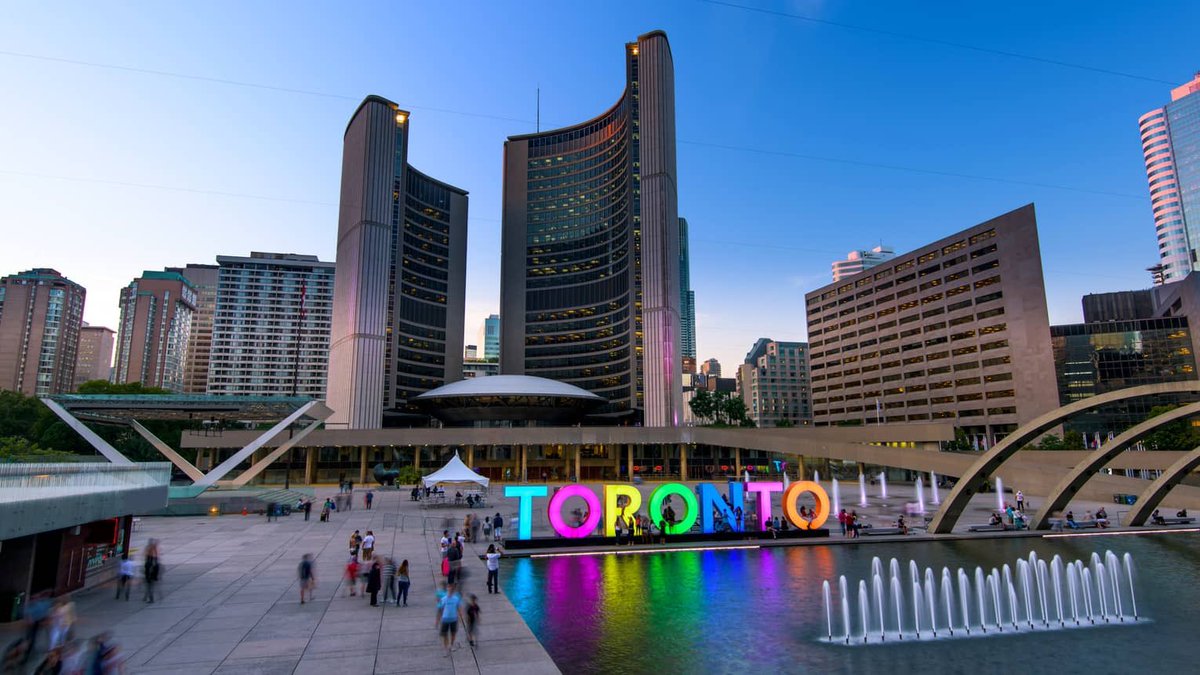 apulianstyle's tweet photo. #Toronto: un #MeltingPot di #architettura e #design, un crossover #culturale. Magazzini trasformati in gallerie d’ #arte e di design, studi di #artisti, caffè, hub culturali tra #moda e #cinema con tanto spazio anche a realtà #museali.

https://t.co/jisAGtf6Up https://t.co/SEcY2FkDIr