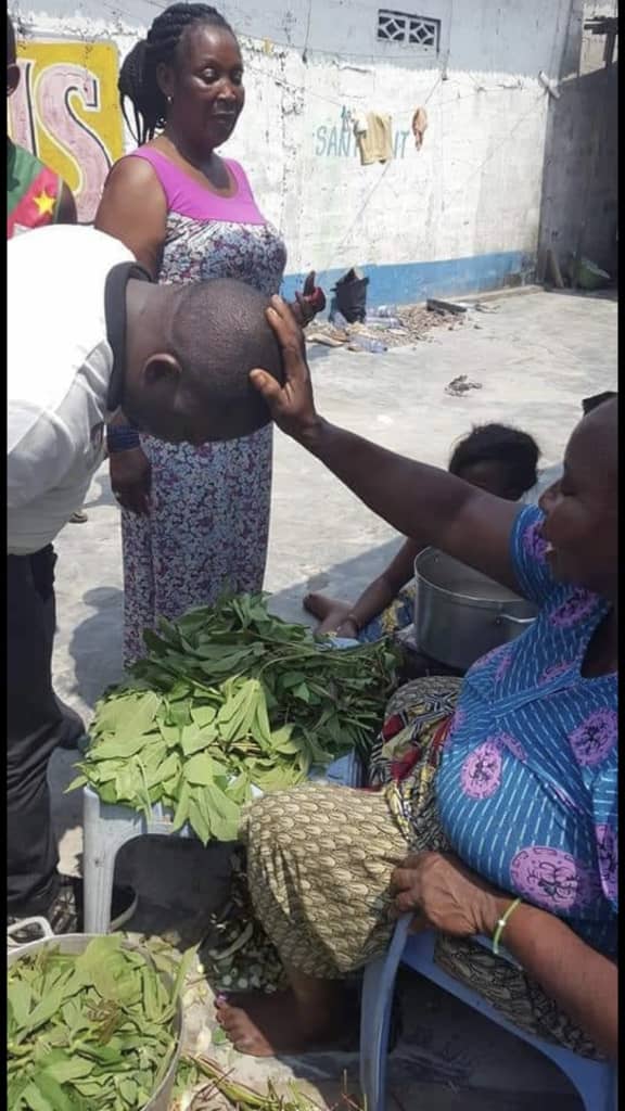 central_sage's tweet photo. Olive challenge 😂😂😂 @the_cheick01 @Lechacalenrage @sidis_samy @leParrainRDC @JoeLobeya @LucasTalunge @KabongoRichard4 @TNkogolo @CybelleKamba @Bibishe6 @AngelKazadi @damkup @kumumbeya https://t.co/ppC9rA7z8E
