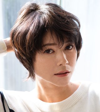 しゃょぃ 真木よう子 Pcサマー 骨格ウェーブ Pdアバンギャルド ショートカット似合うイメージあるけど正直ショートでも微妙なときあるね 黒髪直毛よりはカラー入れてくるくるふわふわさせてるほうがいいような これは顔タイプ案件なのかな