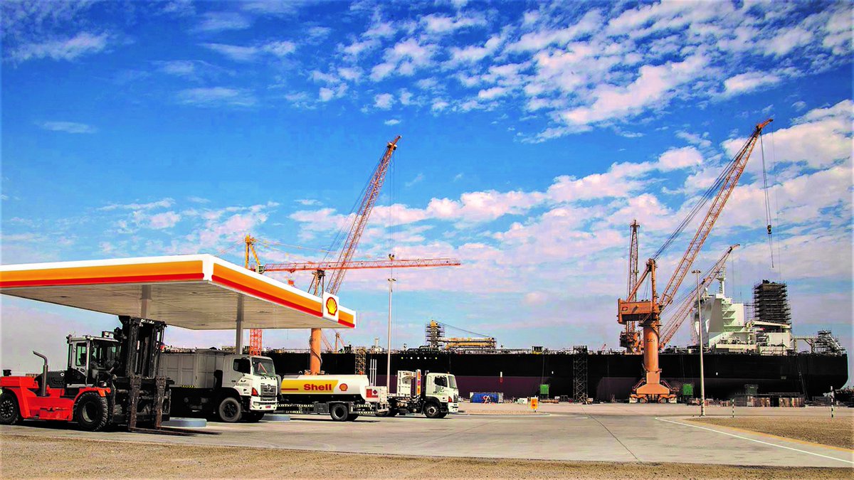 portofduqm's tweet photo. @PortofDuqm and @ShellOman ink the #bunkering agreement to provide the vessels calling @PortofDuqm with different grades of quality fuels & lubes
To know more: https://t.co/oYb5XdJffi
#bunkeringinoman #bunkeringinmiddleeast #portinoman #oilandgas #petroleum #shelloman #duqm https://t.co/nYWwPzdzxj
