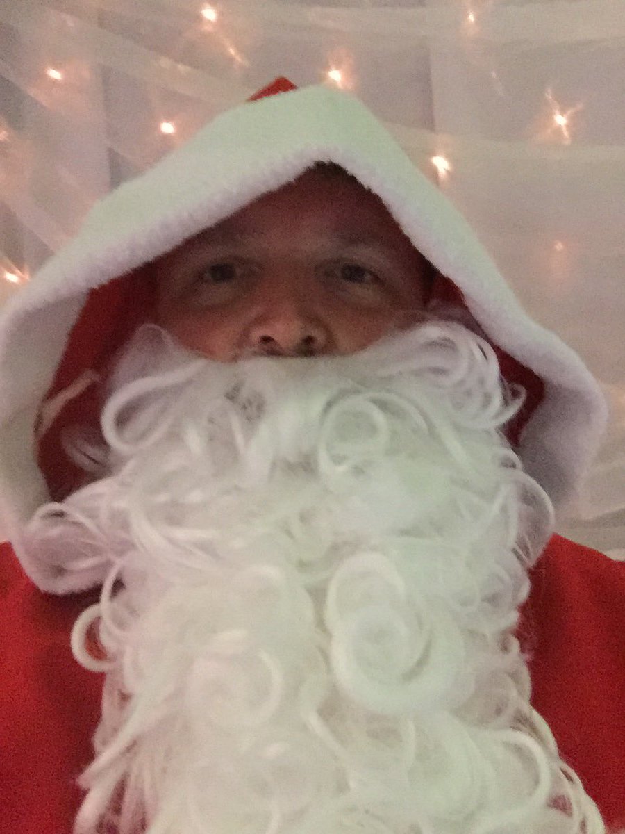 bishopnorwich's tweet photo. Today Father Christmas visited the Halesowen Welcome Group with presents for 124 refugee children.

Magical experiences with faces of wonder. Only 4 cried.

Thank you @CofEStThomas @StJohnsHalas @DudleyCVS and others for generous gifts.

#SabbaticalMoonlighting @CofEWorcester https://t.co/FaBnKXsrP9