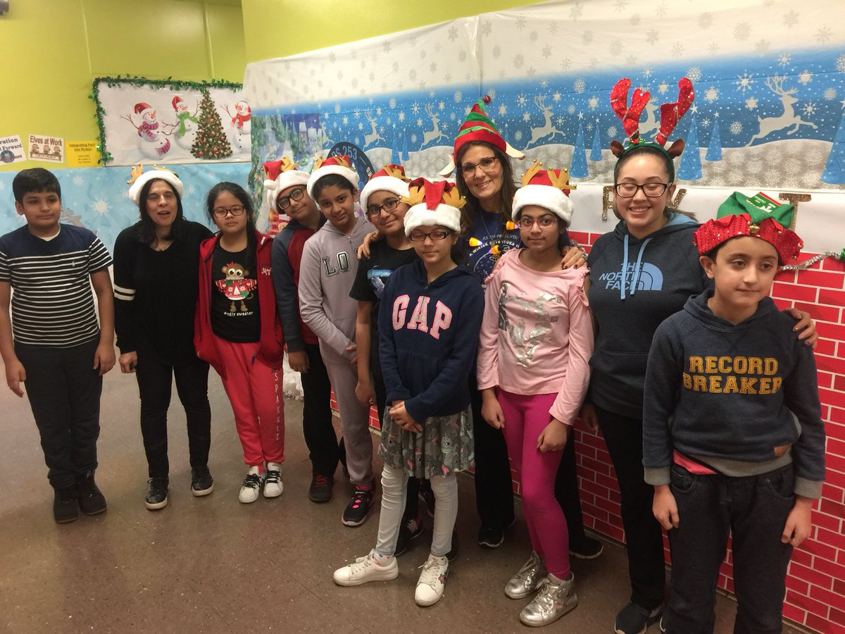 MissGina253's tweet photo. December 14th USPS Operation Santa with Grade 5. Let’s Pay It Forward -Wrapping gifts for our adopted families...🎄 @D21_Community @NYCSchools @thedegoviagroup @DOEChancellor @ChaimDeutsch https://t.co/DPEVqfGWoV