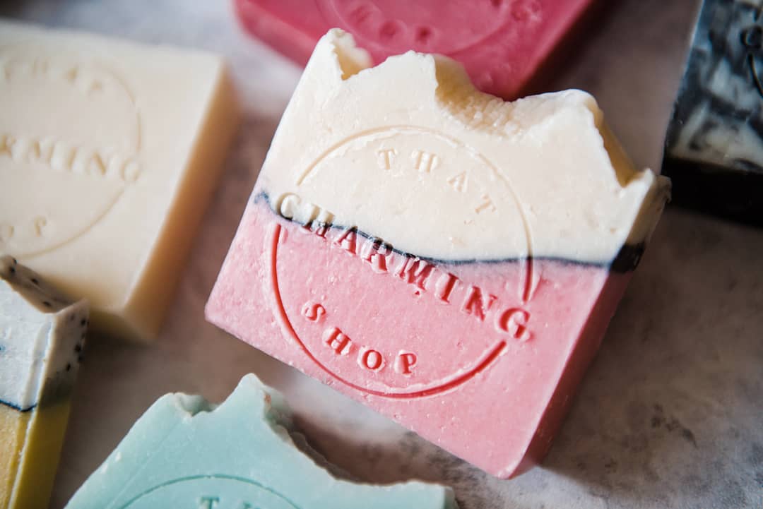 CharmingShopUK's tweet photo. Our London fragrance blends Darjeeling tea with English rose. Hurry- there's still time to order for Christmas!

https://t.co/Ddm8oD0PK6

#London #darjeeling #rose #soap #soaps #vegansoap #crueltyfreesoap #veganskincare #veganbeauty #crueltyfree #beautyjunkie #thatcharmingshop https://t.co/RBtN5W5QbZ