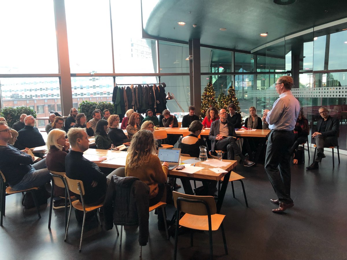 LinC_UU's tweet image. Vandaag is Duco Sickinghe gastpreker bij LinC Lage Landen en vertelt over wat #leiderschap voor hem is: “Neem de medewerkers van je bedrijf mee, inspireer ze en laat ze dingen doen waarvan ze dachten dat ze er niet toe in staat waren”. #cultuur @deBuren