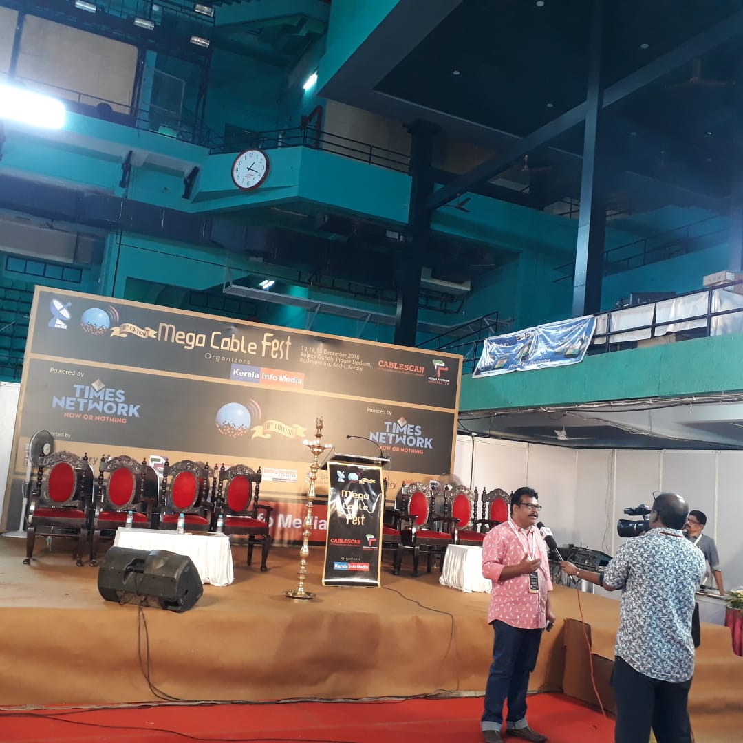 StarInfomatic's tweet photo. #MegaCableFest 2018 at #Kochi - #DigitalCable | #Broadband

@StarTechnologies exhibits #FusionSplicer Star FFS-9000 Mini Splicing Machine, AFL Flexscan #OTDR, @fibershot_otdr PM, LS

@makeinindia #Fujikura #Exhibition 

For more information, go to https://t.co/zHttfRSbxl https://t.co/9ohRCKLDH2
