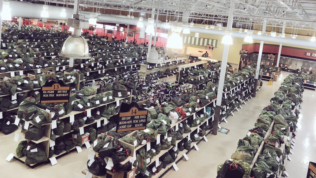 SAIndiana's tweet photo. Today is the day! It is time for #IndyAngelTree Distribution! We are so excited to bring Christmas to over 5,000 children this year! #DoingTheMostGood #SoManyPresents https://t.co/S7GvT3Mc7p