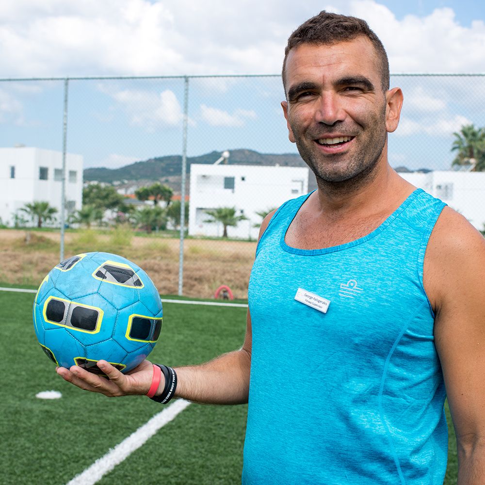 Who enjoyed soccer with our fitness supervisor George? ️⚽️ #euphoriaresort #familyresort #allinclusive #crete #chania #greece #instatravel #travelblogger #blogger #familytime #familygoals #travel #traveler #football #soccer #play #playtime