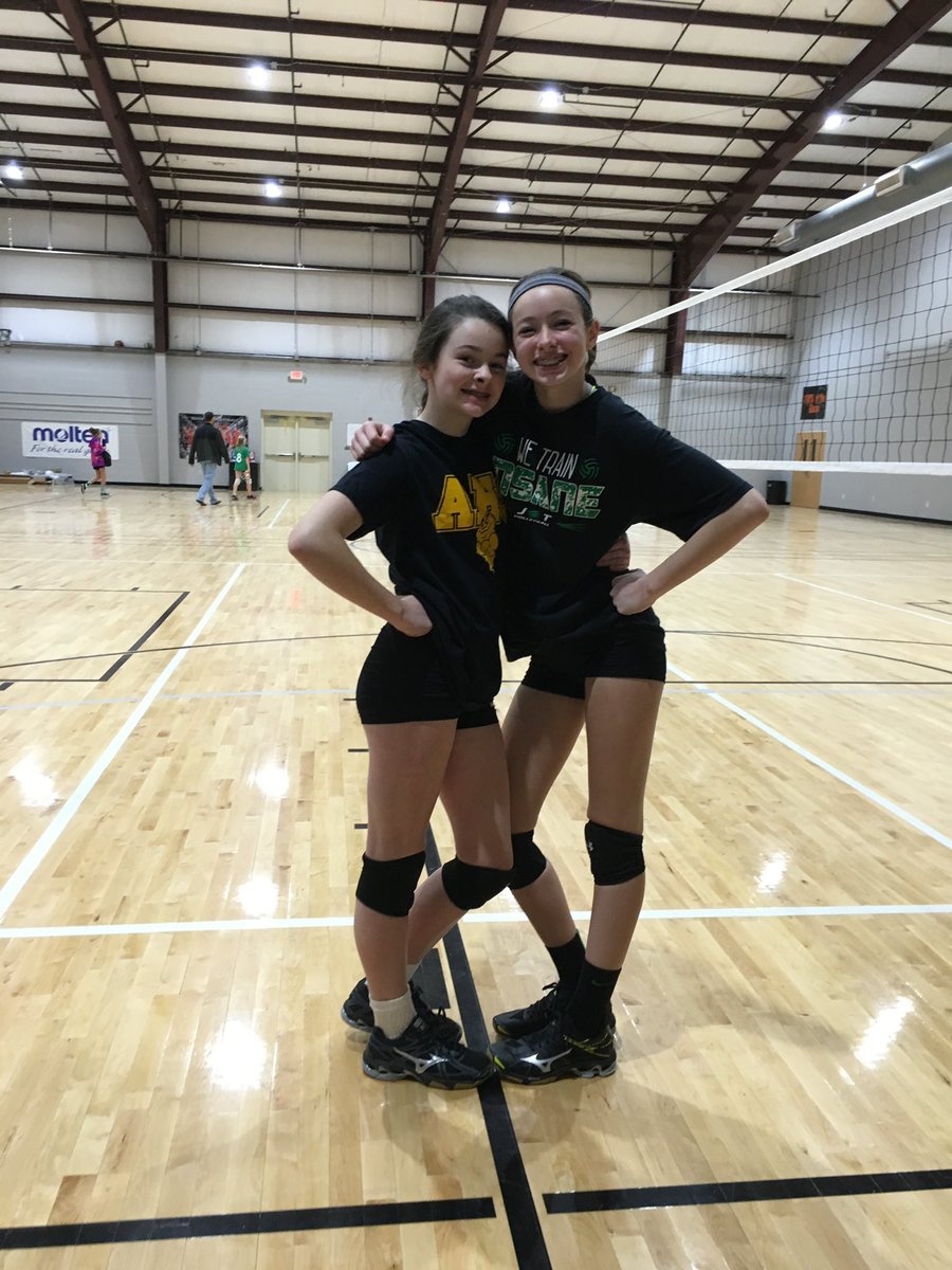 ash_vinyard's tweet photo. happy birthday taughte!! thanks for hanging out w me 24/7 and always making me giggle!💜💜 https://t.co/wLzWGyodIm