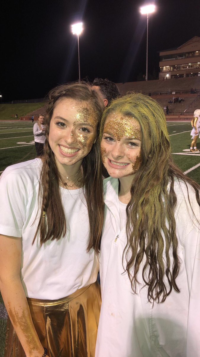 ash_vinyard's tweet photo. happy birthday taughte!! thanks for hanging out w me 24/7 and always making me giggle!💜💜 https://t.co/wLzWGyodIm