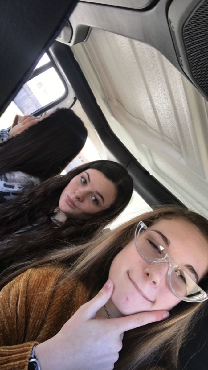 cjmarusak's tweet photo. Happy birthday to Tater! Love you girly!💕 https://t.co/EhECn5DZQf