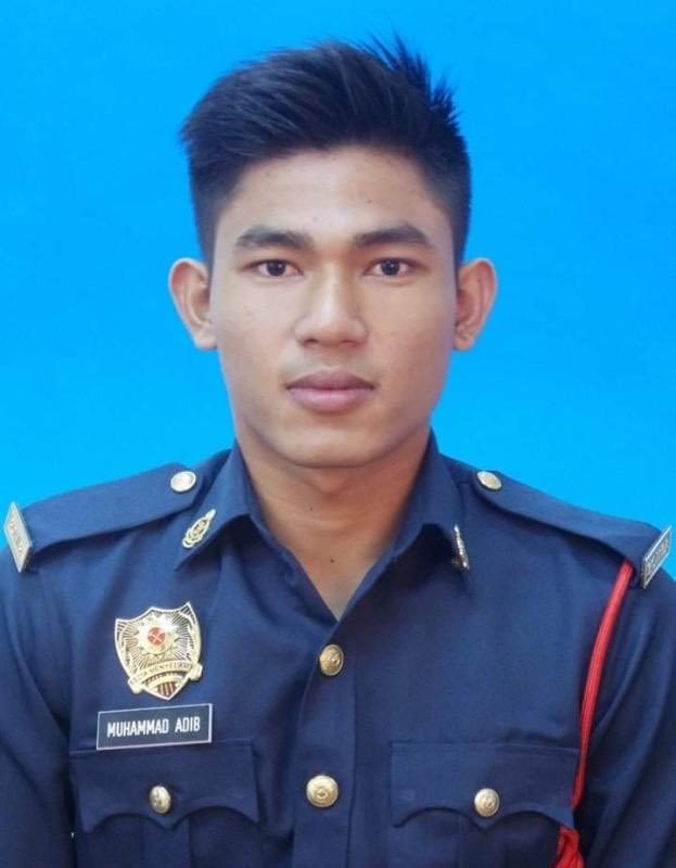 XavierNaxa's tweet photo. Al-Fatihah Muhammad Adib Mohd Kassim, syurga tempatmu اِ نْ شَآ ءَ اللّهُ. 🥺 https://t.co/8ZSAfNZKaR