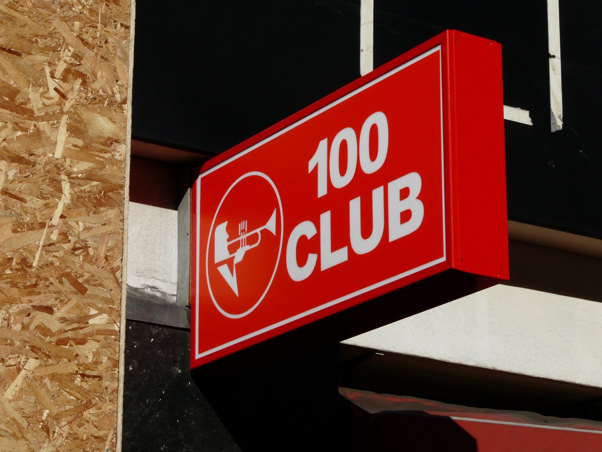 signsplusuk's tweet photo. It's always nice to work on a project for a place that has a lot of #history - the #signage we manufactured and installed for @100clubLondon certainly falls into that category #music #legends
#MondayMemories
#CreatingTheRightImpression
https://t.co/kWBkIb4ana https://t.co/cSYrBqoxuF