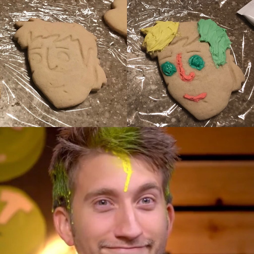 Stepherrr425's tweet photo. As promised here are my @GavinFree cookies. The cutter is super deep so first one didn’t get the face details but second one is soooo thick because I wanted that imprint. Behold Supper Bunny Themed Cookie Gav and That One Off Topic Gav Put Paint in His Hair Cookie #RTBox https://t.co/d7y1Dv5ovi