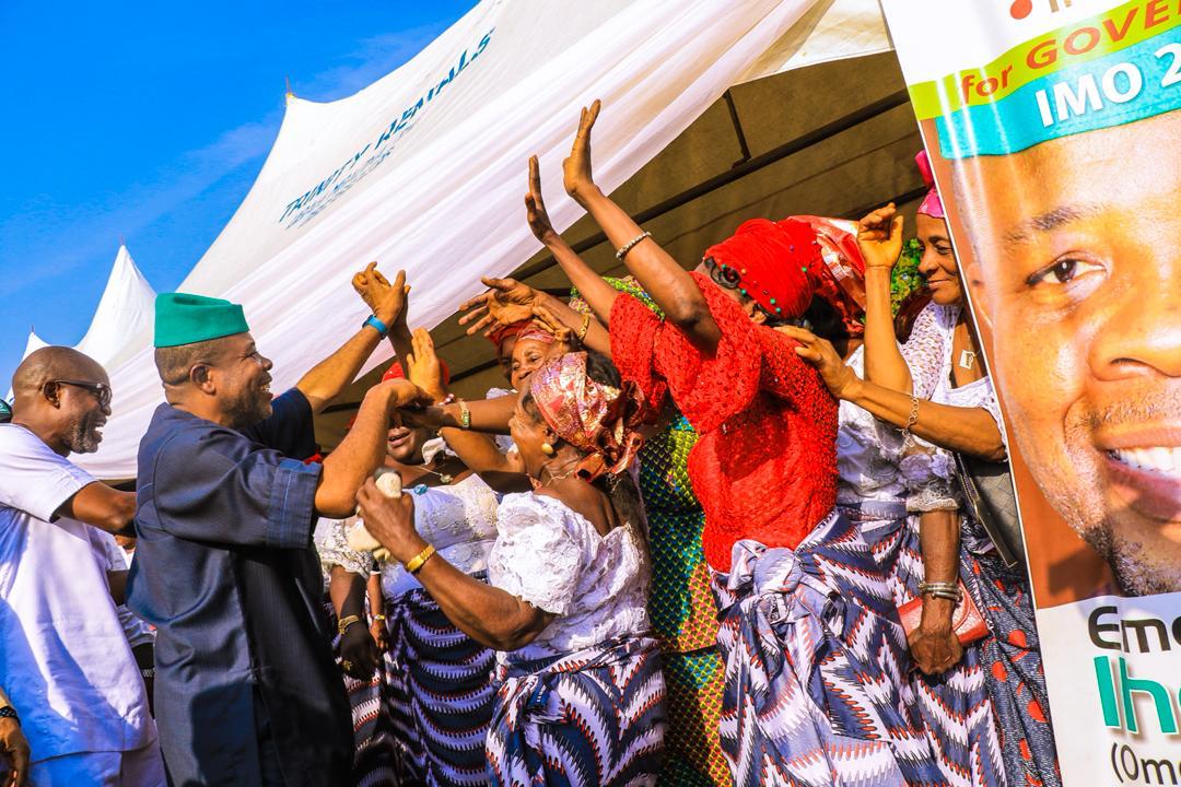 Ihediomaimo's tweet photo. Owerri Zone Women Drum Support For Ihedioha 

The premises of Chief Obi Memorial Collage, Emekuku was filled with excitement on Friday, 14th-12-2018, as the Leadership of the entire women groups in Owerri Zone across... https://t.co/KrB6NESMrd 
#ISupportTheAtikuPlan
#RebuiIdIMO https://t.co/TaqaX5r8wj
