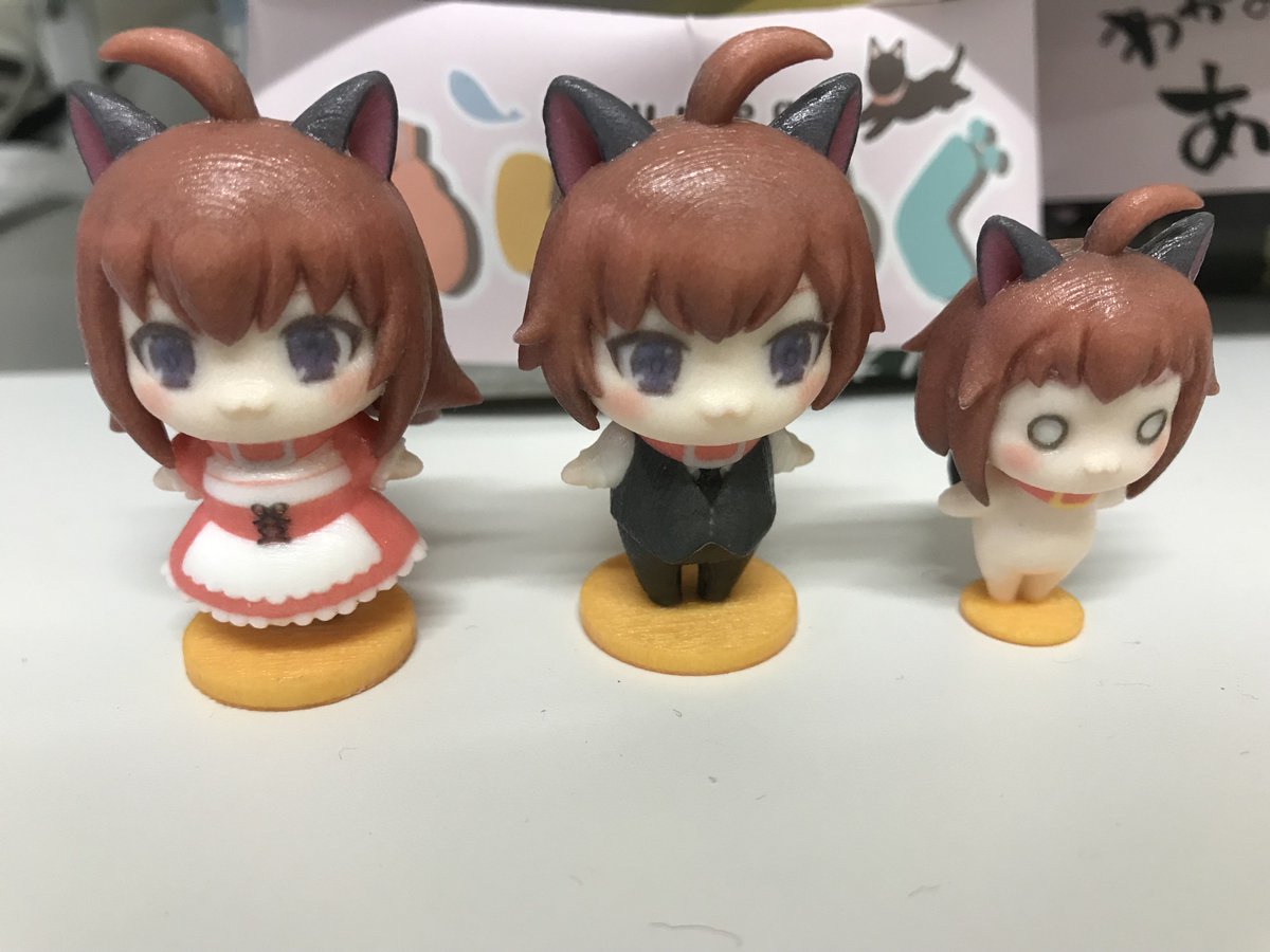 meguayu's tweet photo. DMMで3Dプリントしたあゆめぐが揃ったよ〜。
ムッチャ可愛い。
マンドラゴラ4cm 男の子、女の子5cmです。
女の子が一番体積大きいから高かった。
すっごい可愛い！やんばいかわいい
#3Dプリント #フィギュア #あゆめぐ https://t.co/3cRTmmUHiN