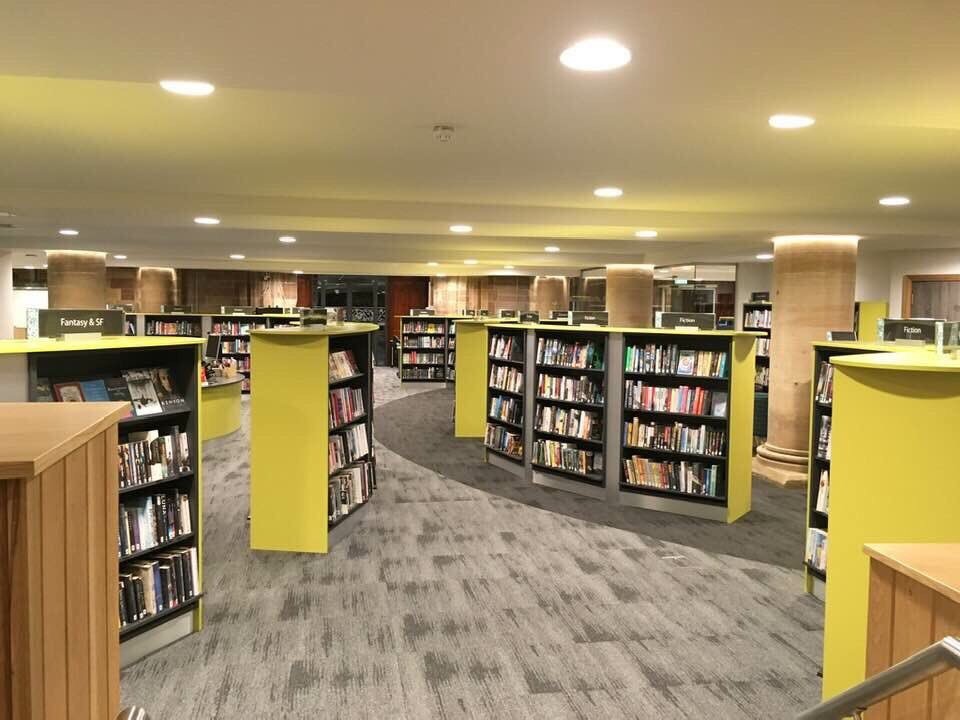 StaffordshireCC's tweet image. The new #LichfieldLibrary, Tourist Information Centre, History Access Point &amp;amp; performance space at @StMsLich in #Staffordshire is open today! Go along and see the beautiful building and all the facilities 😀📚 @StaffsLibraries