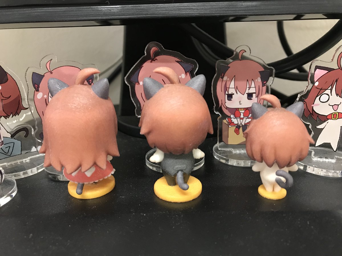 meguayu's tweet photo. DMMで3Dプリントしたあゆめぐが揃ったよ〜。
ムッチャ可愛い。
マンドラゴラ4cm 男の子、女の子5cmです。
女の子が一番体積大きいから高かった。
すっごい可愛い！やんばいかわいい
#3Dプリント #フィギュア #あゆめぐ https://t.co/3cRTmmUHiN