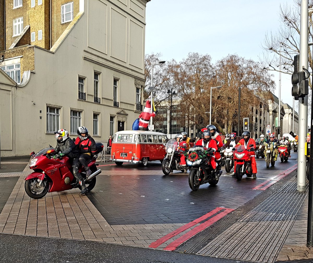 #London #motorcycle #classic #bikes #santarun #vw #aircooled