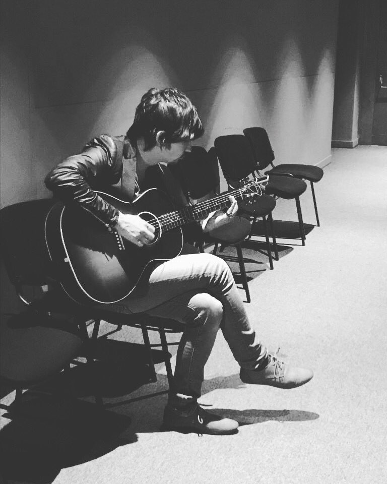 Carone_Official's tweet photo. 21/12 @Telethonitalia con @paolobelliswing 
22/12 #elephantnight al #teatrobuonalaprima di #borgoabuggiano #pistoia 
23/12 #notedinatale al #cinemadurastante di #montesangiusto #macerata 
24/12 @Radiolinea 

#SAVETHEDATE https://t.co/zTGKdm5Miq