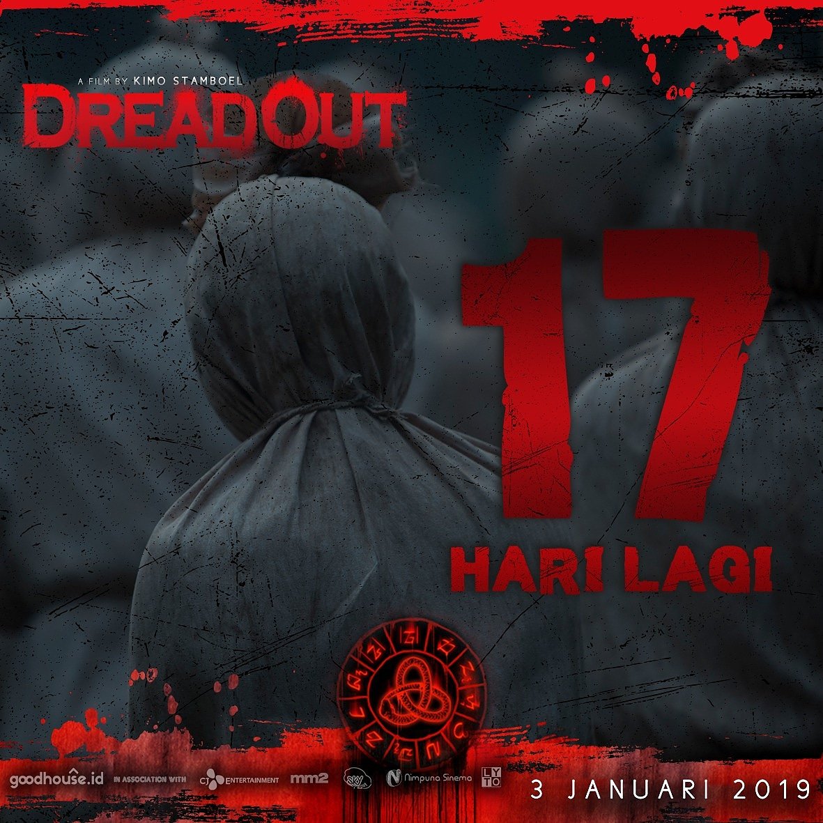 SCP_Films's tweet photo. Pastikan HP kamu gak lowbet sampai 17 hari lagi. Para pocong akan menghantui kalian di bioskop!
.
#DreadOut tayang 3 Januari 2019
.
#dreadoutmovie #dreadoutthemovie #caitlinhalderman #jefrinichol #cicciomanassero #marshaaruan #susansameh #hannaalrasyid #mikelucock https://t.co/RqNkYubN3M