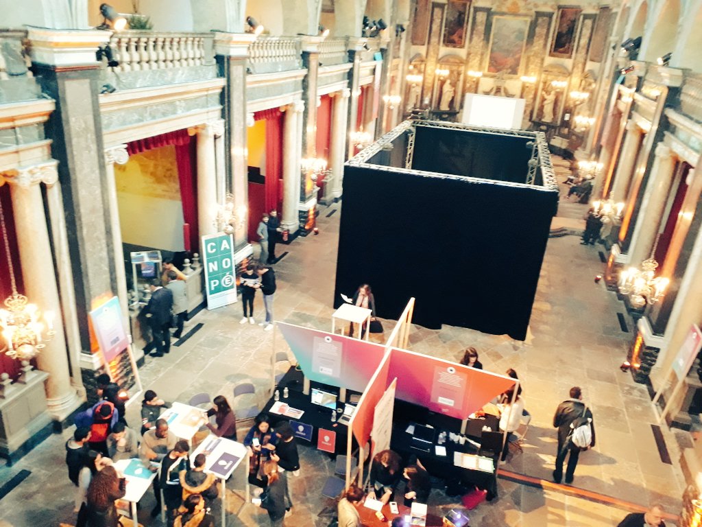 gabriellelrx's tweet image. Bravo @Super_Edtech @Superdemain X @Kiupegames pour ce magnifique event qui mêle élèves, designers, entreprises #EdTech et #collter ! La @BanqueDesTerr est fière d'être partenaire !
