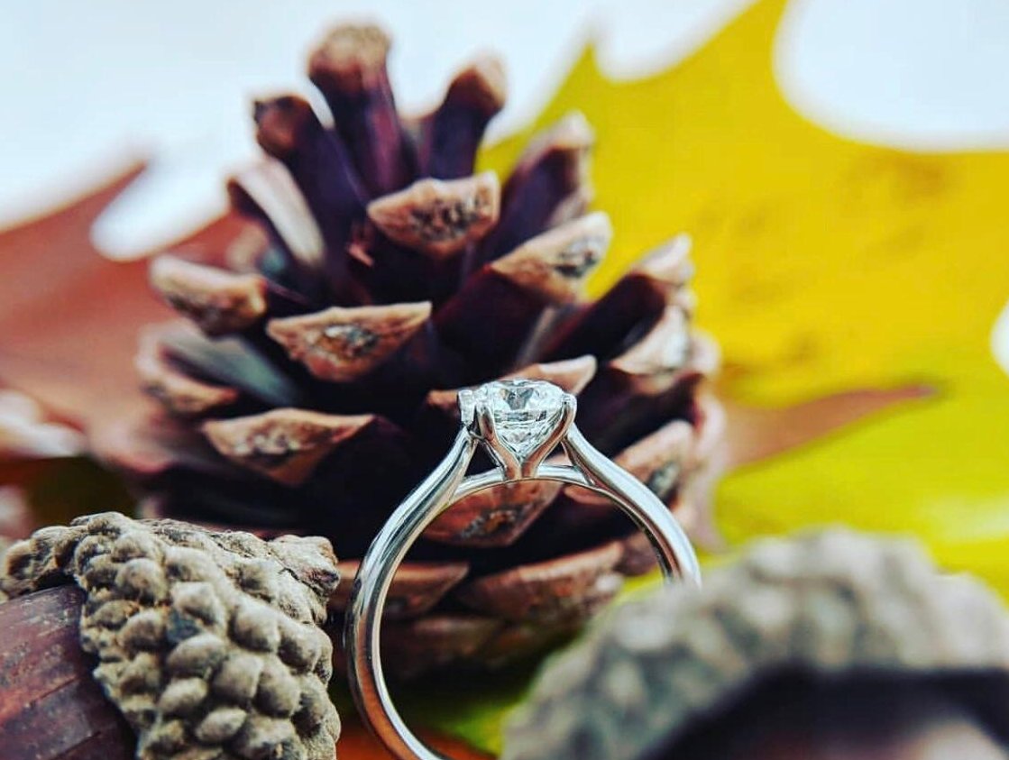 Zelleys's tweet photo. ⁣Our Best selling Open Tulip Solitaire remains a classic choice throughout every season. #zelley https://t.co/pRaYT77Tp6