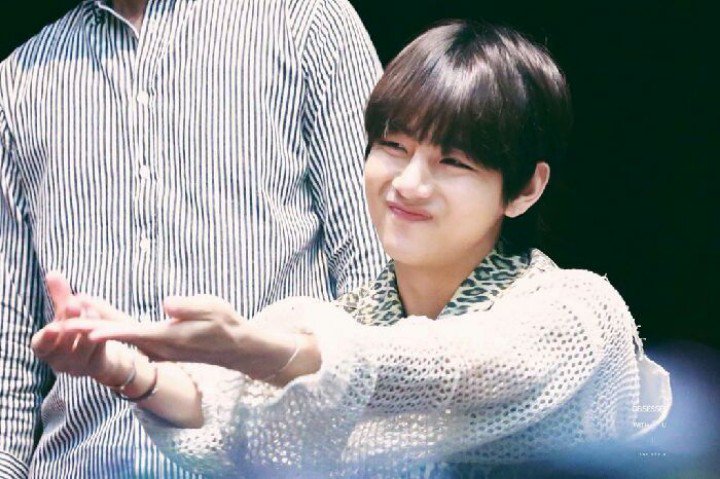 vvien1995's tweet photo. @nginx502 @_Monmin_1220 @BTS_twt อยากได้ทาทาาาา@BTS_twt https://t.co/WJwKiTGOF4